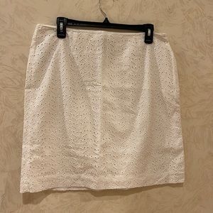 LL Bean Favorite Fit White Eyelet Mini Skirt Size 12